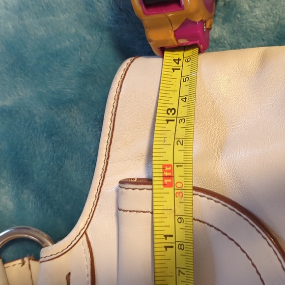 Coach smooth leather purse - Picture 15 of 16